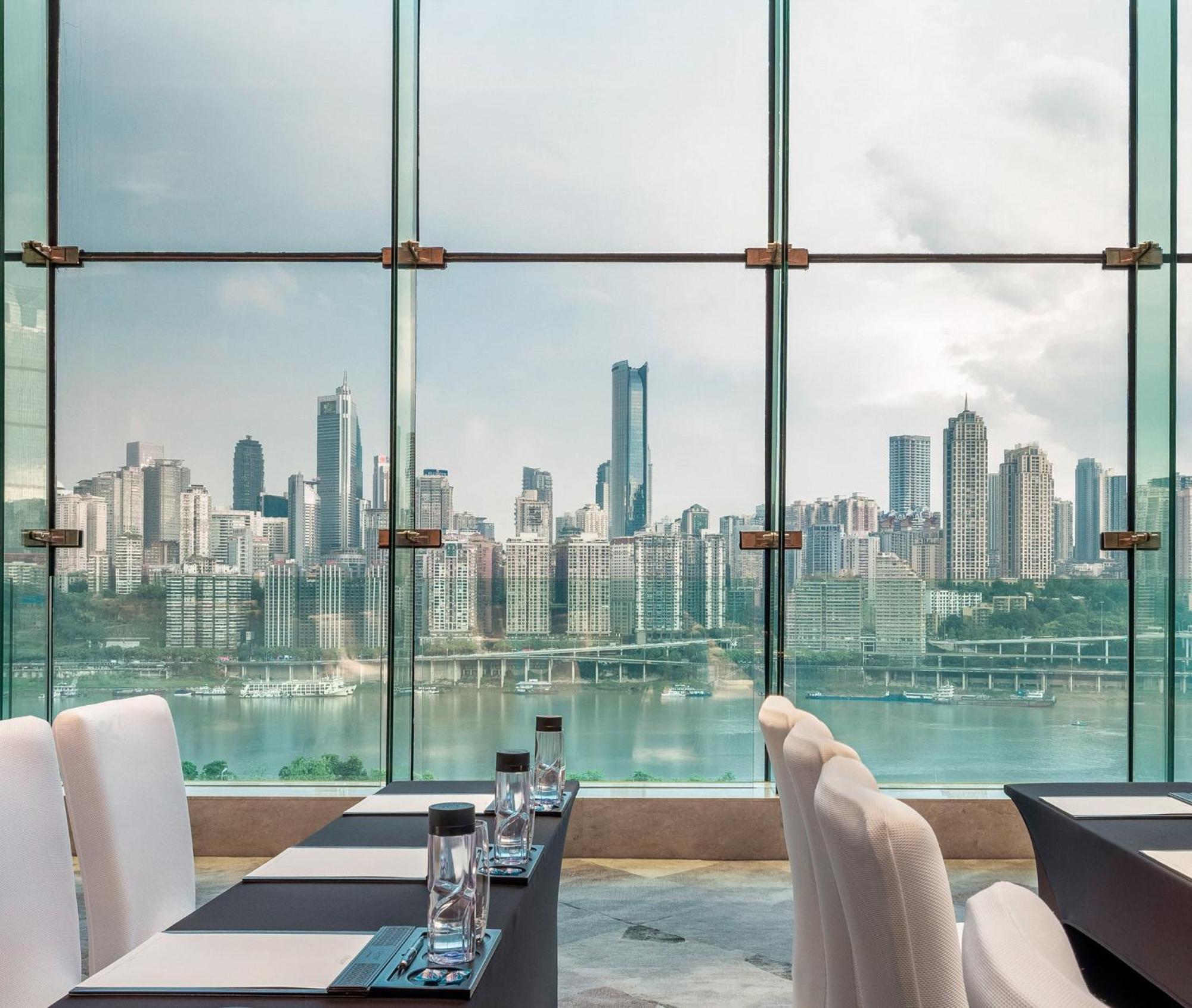 Отель Regent Chongqing - Complimentary 1St Round Mini Bar Daily Экстерьер фото
