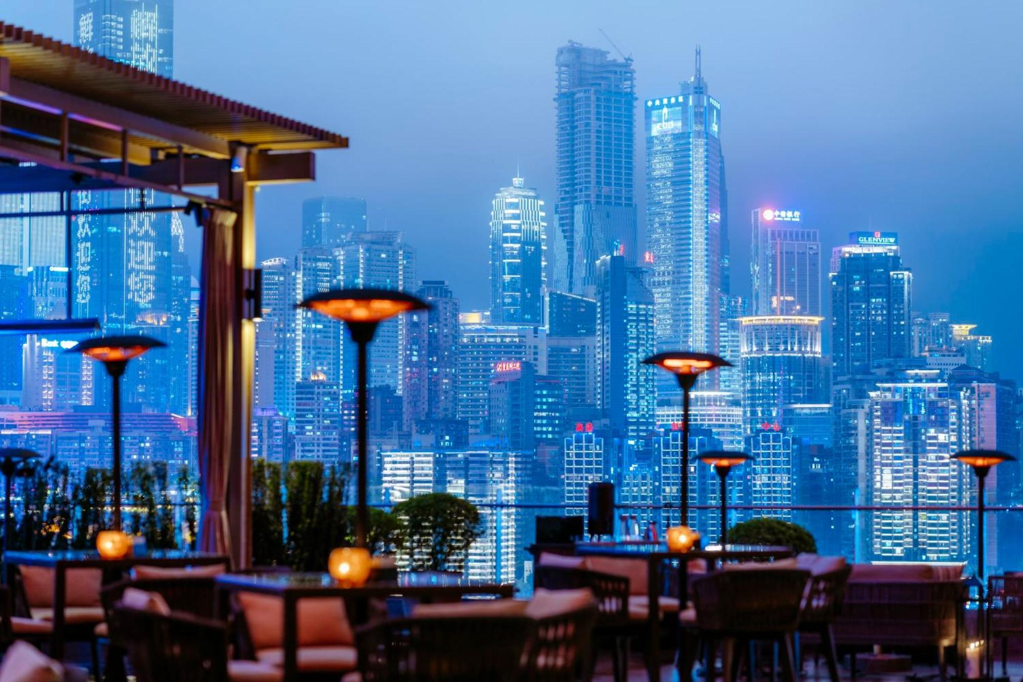 Отель Regent Chongqing - Complimentary 1St Round Mini Bar Daily Экстерьер фото